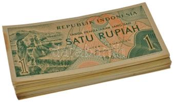 Indonézia 1961. 1R (87x) közte sorszámkövető sorozatokkal T:UNC,AU
Indonesia 1961. 1 Rupiah (87x) w...