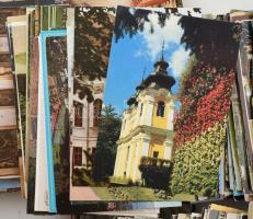 Kb. 1900 db MODERN magyar retro város képeslap 1950 és 2000 közötti időszakból, főleg színesek, dobo...