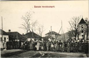 Hernádcsány, Abaújcsány, Cana; Fő tér lakosokkal / main square with inhabitants (Rb)