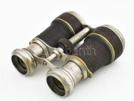 Antik távcső, kis beépített iránytűvel, bőr tokban. Ezüstözött bronz, korának megfelelő szép állapot...