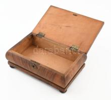 Intarziás fa ládikó, XX. sz. első fele, 11x28x18 cm, kulcs nélkül kissé kopott, fedél sérült, oldalá...