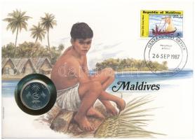 Maldív-szigetek 1982. 1R acél felbélyegzett borítékban, bélyegzéssel, német nyelvű leírással T:UNC Maldives 1982. 1 Rufiyaa steel in envelope with stamp, cancellation and a prospectus in german C:UNC