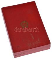 ~1950. "Szakma kiváló dolgozója" Rákosi-címeres zománcozott kitüntetés hátoldalán "87...