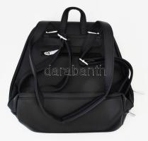 Silviarosa női fekete műbőr táska, újszerű állapotban, kis cipzárhibával, 33×31 cm