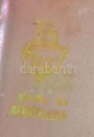 cca 1936, Zsolnay kisplasztika - Kislány tyúkkal. Savmaratott felületén eozin mázzal bevont keménycs...