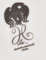 Hollóházi Szász Endre porcelán medál, matricás, jelzett, hibátlan, 6,5x4 cm