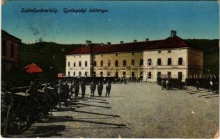 Székelyudvarhely, Odorheiu Secuiesc; Gyalogsági laktanya, katonák. Dragomán kiadása / Military infantry baracks, soldiers (EK)