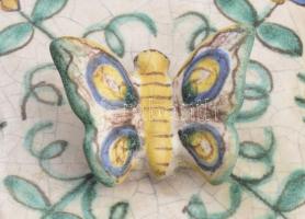 Gorka Géza: Pillangós ékszertartó fedeles doboz. Jelzéssel, hibátlan, 11x11 cm, m: 9 cm