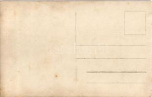 Budapest VIII. Kőris utca 5/b., Wukáts Istvánné Szabó üzlete a házban. photo