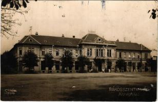 1929 Budapest XVI. Rákosszentmihály, Községháza, Pestkörnyéki Bank Rt. fiókja, gyógyszertár. Stróbl J. Nándor fényképész saját kiadása és felvétele (EK)