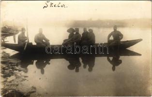 Idilli csónakázás Skelánál a Száván békeidőben, katonák / WWI K.u.K. military, soldiers with ladies boating on the Sava. photo