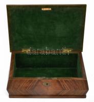 Art deco ékszeres doboz, fa, kulccsal, zárja sérült, helyenként felületi repedéssel, 26x17x9 cm