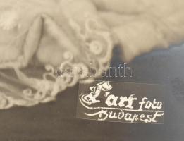 cca 1930-1940 Esküvői pár és menyasszony magyaros viseletben, 2 db nagyméretű műtermi fotó, L'a...