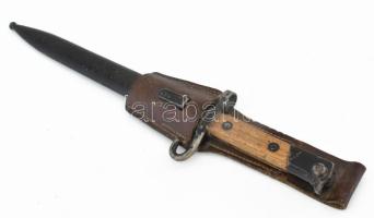 Mannlicher M1895 altiszti bajonett, jelzett a pengén (koronás magyar címerrel és "F.G.GY."...