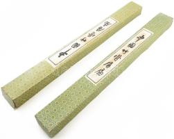 2 darab hatalmas kínai legyező, eredeti dobozában, szép állapotban, összecsukva h: 80 cm