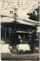 Beszterce, Bistritz, Bistrita; katona a ház teraszán / K.u.K. soldier on the terrace of the house. photo (EK)