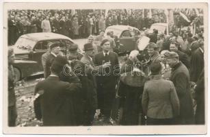 1940 Kézdivásárhely, Targu Secuiesc; bevonulás, első honvéd autók beérkezése / entry of the Hungarian troops, automobiles. photo + "1940 Kézdivásárhely visszatért" So. Stpl