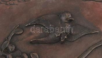 Antik japán madármintás bronz falitál, klasszikus japán domború madárábrázolással ékesített nagy mér...