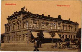 Gyulafehérvár, Karlsburg, Alba Iulia; Hungária szálloda, piac. W.L. 3161./ hotel, market