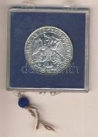 1977. 200Ft Ag "Nemzeti Múzeum" T:BU Eredeti, plombált MNB plasztiktokban!