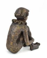Kutas László (1936-): Üldögélő harlekin. Bronz szobor, jelzéssel, 50/2016 számozással, hibátlan, m: ...