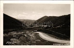 Csucsa, Ciucea; Királyhágói út, autóbusz / road to Bucea, autobus