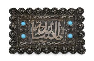 Ezüst(Ag) bross türkiz díszítéssel, arab felirattal, fém tűvel, jelzett, 3×4,5 cm, bruttó: 6,9 g