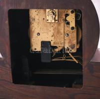 Óragyár kandallóóra, szervizelésre szorul, kulccsal, kopással, 58x14x25 cm