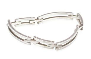 Ezüst(Ag) karkötő, jelzett, d: 6,5 cm, nettó: 39 g