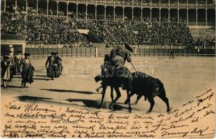 1902 Corrida de Toros. Un Puyazo / Spanish folklore, bullfight (lyuk / pinhole)