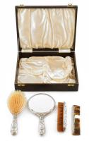 Antik angol ezüst (Ag) 4 darabos piperekészlet, tükör, fésű, kefék, Made in England jelzéssel, díszdobozban, h: 15-24 cm