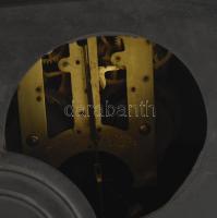 cca 1897-1930 ANSONIA CLOCK CO., NEW YORK kandallóóra, fém házzal, eredeti szerkezettel, törött kulc...