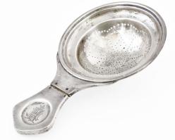 Ezüst(Ag) monogramos teaszűrő, jelzett, h: 15 cm, nettó: 85 g