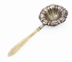 Ezüst(Ag) porcukorszóró csont nyéllel, jelzett, h: 19,5 cm, bruttó: 38 g