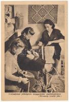 Meggyesfalva, Mureseni; Szalmafonal feldolgozás az ipartelepen. Erdélyrészi Hangya Szövetkezet kiadása, Ferenczy László felvétele / processing of straw yarn