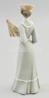 Royal Dux esernyős hölgy zöld ruhában, festett biszkvit porcelán, jelzéssel, hibátlan, m: 23,5 cm