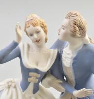 Royal Dux táncospár, biszkvit porcelán, jelzéssel, férfi keze sérült, m: 22,5 cm