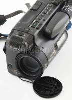 Sony ccd-tr900 hi8 handycam kamera , jó állapotban, táskájában