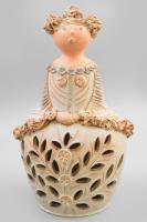 Kiss Roóz Ilona (1920-2010): Szoknyás hölgy. Jelzett, talpánál kopással, m: 37 cm