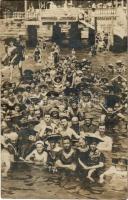 1918 Abbazia, Opatija; fürdőzők csoportképe a strandon / beach, bathers, H. Porkert photo