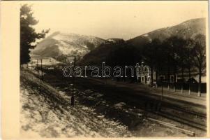 Paltinis (Suceava), vasútállomás / railway station. photo (non PC) (vágott / cut)