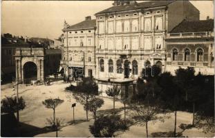 1914 Pola, Arco dei Sergi, Premiato Stabilimento Fotografico Guglielmo Fiorini / Arch of the Sergii, photographer's shop, public toilet. Photo G. Fiorini + "K.U.K. KRIEGSMARINE S.M.S. ÁRPÁD"