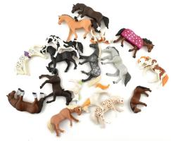 cca 17 darab Playmobil ló figura