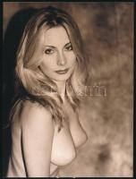3 db erotikus fotó egy modellről, 17x12,5 cm