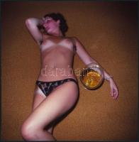 Erotikus fotósorozat, 7 db színes diapozitív, 6x6 cm