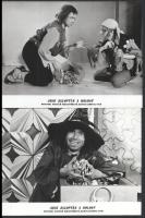 cca 1962 ,,Akik ellopták a Holdat" című lengyel film jelenetei és szereplői, 13 db vintage produkciós filmfotó ezüst zselatinos fotópapíron, a használatból eredő (esetleges) kisebb hibákkal, 18x24 cm