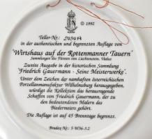Wilhelmsburg porcelán: A fogadónál. Porcelán dísztál, jelzéssel, hibátlan, számozással, d: 19,5 cm