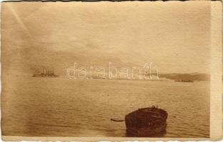 SMS Csepel az Osztrák-Magyar Haditengerészet Tátra-osztályú rombolója ködvető tesztelés közben / K.u.K. Kriegsmarine Nebelwerfer / WWI Austro-Hungarian Navy K.u.K. Kriegsmarine Tatra-class destroyer testing her smoke-screen machine. photo (EB)