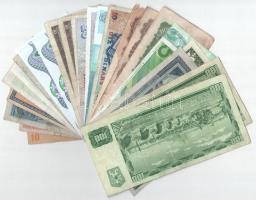 25db-os vegyes külföldi bankjegy tétel a világ minden tájáról, közte Amerikai Egyesült Államok, Szin...