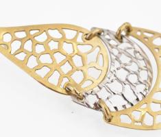 Arany (Au) 14K lamellás áttört fülbevalópár, jelzett, h: 4,5×1,7 cm, nettó: 2,5 g